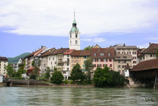 Fenomena Aneh, Hujan Cokelat terjadi di Swiss - GenPI.co