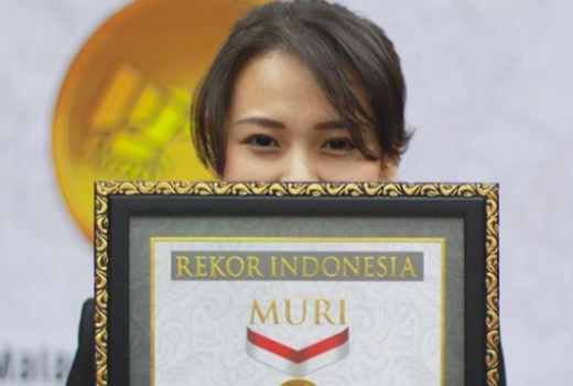 Rektor Paling Muda Plus Cantik di Indonesia, Dia adalah.. - GenPI.co