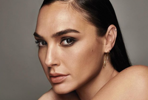 Pekerja Medis di China Bikin Gal Gadot Terenyuh, Apa Pasal? - GenPI.co