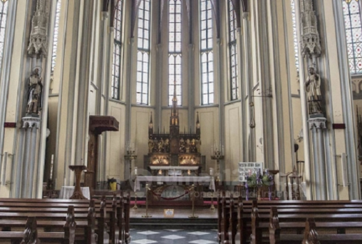 Hari Minggu Gereja Sepi, Umat Ibadah dari Rumah Antisipasi Corona - GenPI.co
