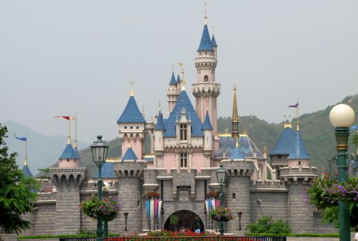 Virus Corona Mengganas, Disneyland Hong Kong Ditutup - GenPI.co