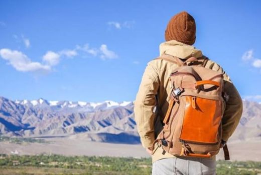 Boys, 4 Benda Wajib saat Traveling, Nomor 1 Jangan Ketinggalan - GenPI.co