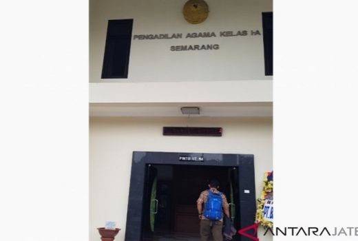 19 Warga Semarang Ajukan Izin Permintaan Poligami - GenPI.co