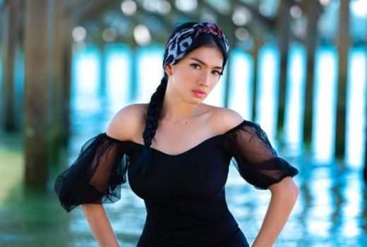 Angel Karamoy Kabari ke Labuan Bajo, Kok Netizen Langsung Gerah? - GenPI.co