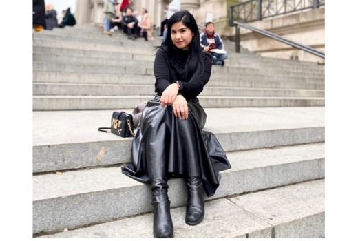OOTD Keren: Annisa Pohan Cantik Banget Pakai Busana Serbahitam - GenPI.co