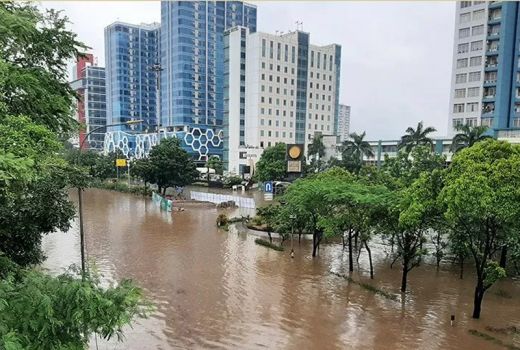 Jakarta Banjir, Anies Baswedan Diminta Batalkan Formula E - GenPI.co