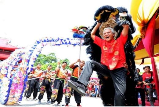 Ganjar Jago Tari Barongsai, Netizen: Gubernur Jateng Multitalenta - GenPI.co