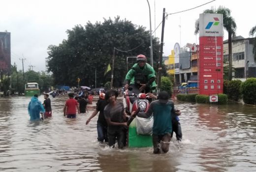 Mereka Mendapat Berkah dari Banjir Parah - GenPI.co