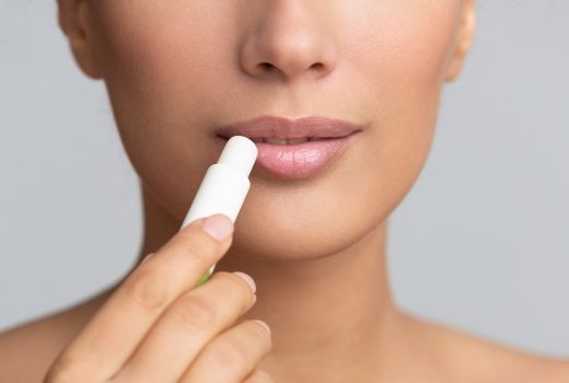 Lip Serum vs Lip Balm: Apa Bedanya dan mana Lebih Baik? - GenPI.co