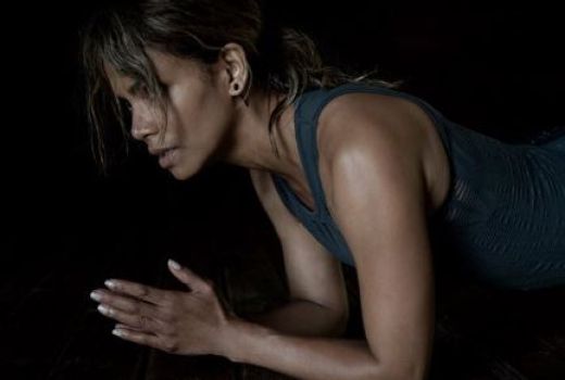 Putri Aktris Hollywood Halle Berry Botak Setengah, Kenapa Yah? - GenPI.co