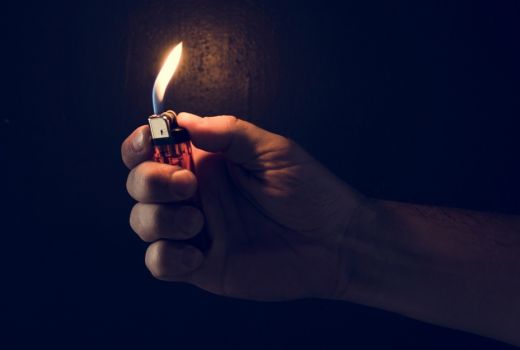 Pestanya Dibatalkan Gegara Corona, Pria ini Ancam Bakar Diri - GenPI.co
