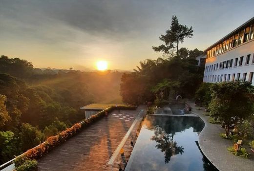 5 Hotel di Bandung yang Punya Pemandangan Alam Menawan - GenPI.co