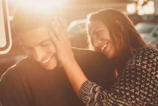 Hanya Butuh 5 Menit Menggaet Pria Introvert, Pelajari Caranya! - GenPI.co