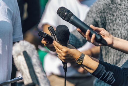 Dua Wartawan di Simalungun Diisolasi, Apa Pasal? - GenPI.co