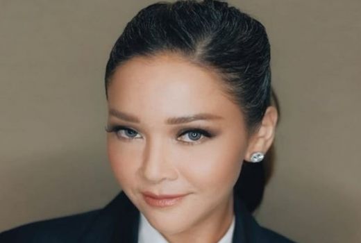 Maia Estianty Unggah Foto Terbaru, Warganet Salfok ke Uban - GenPI.co