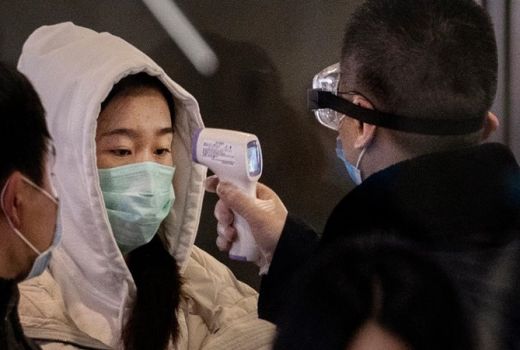 Waspada Virus Corona: Pakai Masker dan Bawa Hand Sanitizer! - GenPI.co