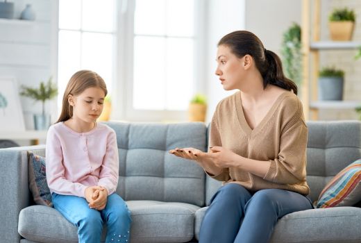 Saat Menghukum Anak Tak Lagi Efektif, Orang Tua Harus Apa? - GenPI.co