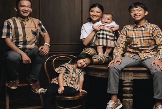 Foto Keluarga Ruben Onsu dan Sarwendah Dapat Pujian Warganet - GenPI.co