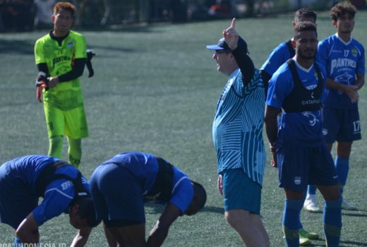 Pelatih Persib Bandung Beberkan PR Terbesar Timnya - GenPI.co