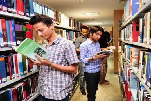 Ha! Minat Baca Indonesia Terendah Kedua di Dunia, Kok Bisa? - GenPI.co