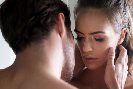 Cara Tunda Menopause Ternyata Gampang: Sering-sering Hohohihi - GenPI.co