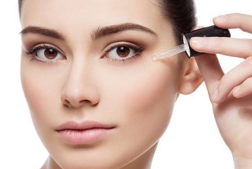 Hempas Mata Panda, Perhatikan 3 Langkah Dalam Membeli Eye Serum - GenPI.co