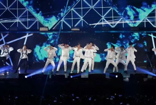 ELF Nyanyikan Lagu Gigi di Konser Super Junior, Seru! - GenPI.co
