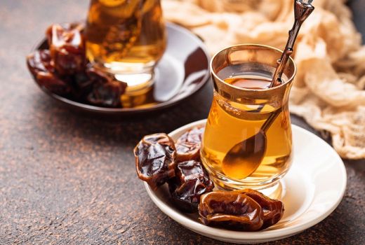 Bikin Teh Jahe Kurma Merah Khas Imlek Yuk! Usir Flu Loh - GenPI.co