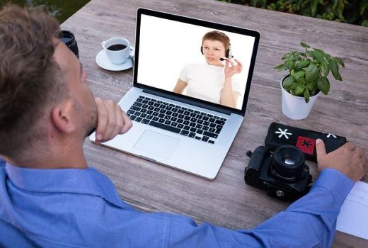3 Aplikasi Video Conference Alternatif Terbaik Selain Zoom - GenPI.co