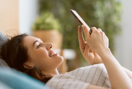Saat PSBB Karena Corona, 3 Zodiak ini Malah Selingkuh Tipis-tipis - GenPI.co