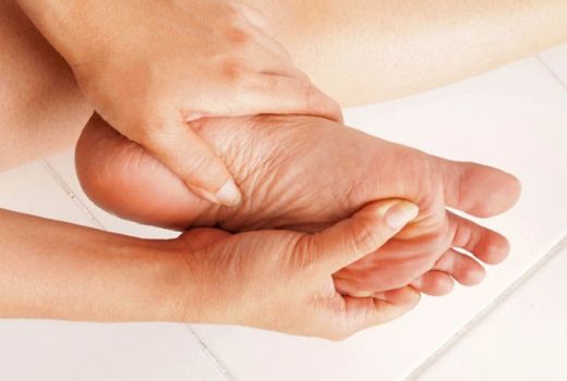 Tokcer! Perasan Lemon Ampuh Atasi Telapak Kaki Pecah-pecah - GenPI.co