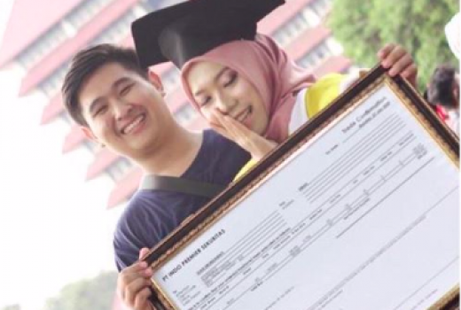 Antimainstream, Mahasiswi UI ini Dikasih Kado Saham Pas Wisuda - GenPI.co