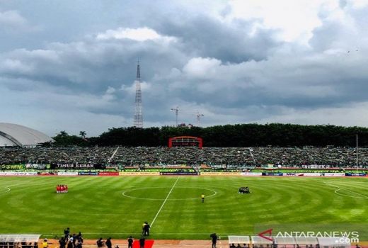 Persebaya Vs Persija, Babak Pertama 1-1 - GenPI.co