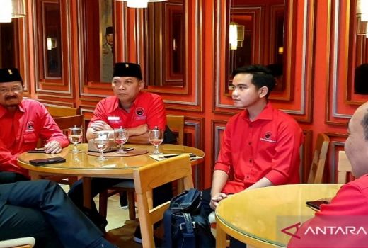 Pengamat: PDIP Bingung Pilih Gibran atau Achmad Purnomo - GenPI.co