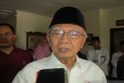 Gus Sholah Dikenal Pribadi yang Gigih dalam Membela Kemanusiaan - GenPI.co