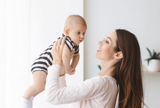 Inspirasi Nama Bayi Perempuan Awalan C, Artinya Cantik Banget - GenPI.co