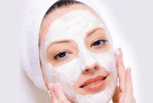Kulit Kering Saat Musim Hujan, Coba 3 Masker Buah Ini - GenPI.co