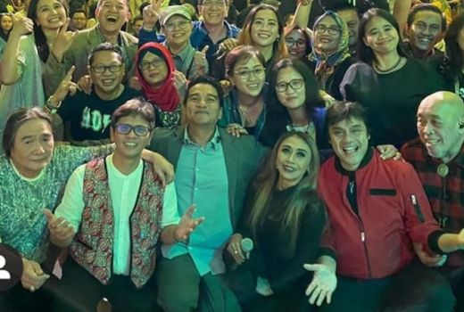 Band Krakatau Manggung Netizen Seketika Nostalgia Lagu Kau Datang - GenPI.co