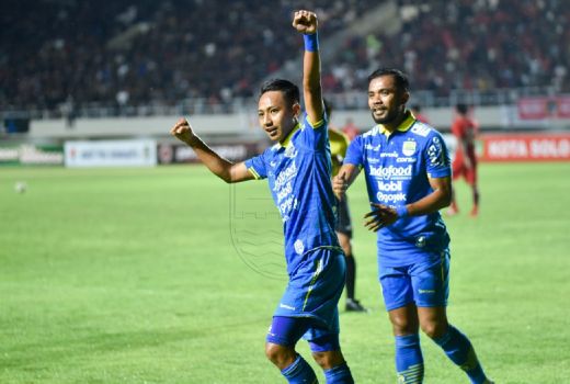 Persib vs Persis Solo 2-0: Beckham Memang Ganteng Maksimal - GenPI.co
