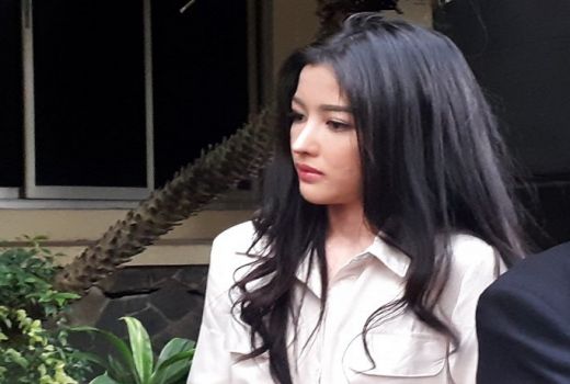 Polisi akan Panggil Pramugari Garuda Putri Novitasari Ramli - GenPI.co