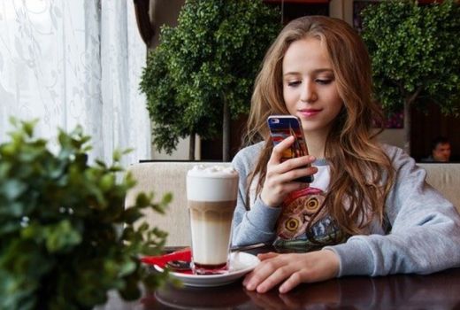 Reaksi Zodiak Saat Menerima Chat, Aries Parah Banget! - GenPI.co