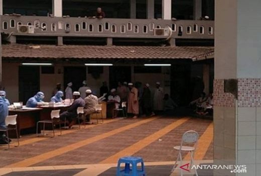 3 Warga Dibawa ke Wisma Atlet Setelah Rapid Test Positif Corona - GenPI.co