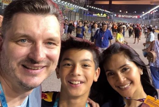 Beranjak Remaja, Eddy Meijer Anak Maudy Koesnaedi Makin Ganteng - GenPI.co