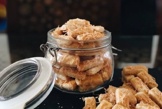 Bikin Kue Kaasstengels Untuk Lebaran, Yuk! - GenPI.co