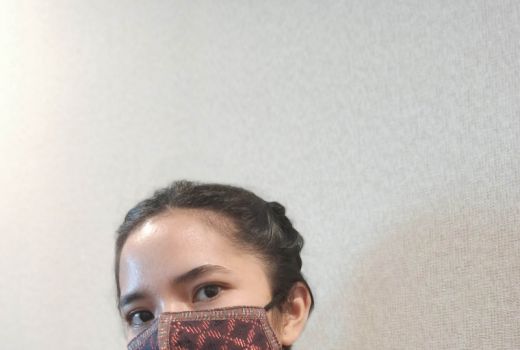 Hebat! Desainer ini Galang Donasi Covid-19 Lewat Masker Tenun - GenPI.co