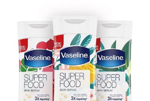 Vaseline Superfood Skin Serum ; Kunci Kulit Sehat dan Bercahaya - GenPI.co