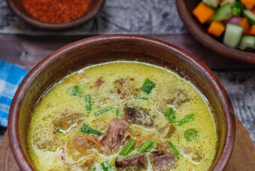 Resep Empal Gentong Khas Cirebon, Menu Berbuka Andalan Keluarga - GenPI.co