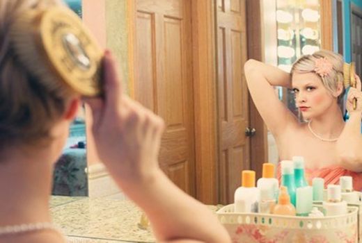 Tak Pakai Makeup di Waktu Lama saat Karantina, Banyak Manfaatnya - GenPI.co
