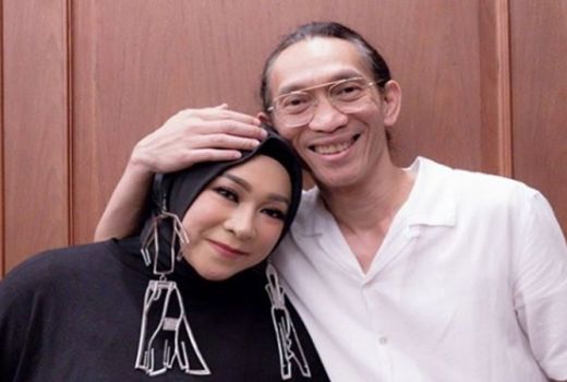 Rumah Melly Goeslaw Gede Banget, Dalamnya Bikin Melongo - GenPI.co