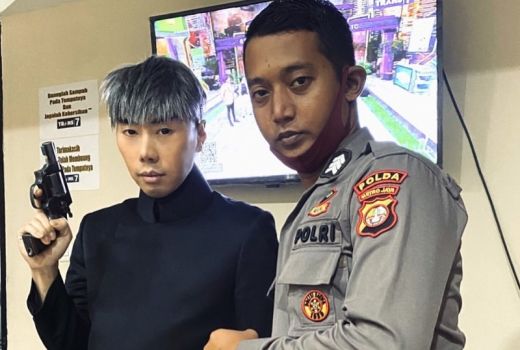 3 Alasan Orang Kecanduan Narkoba, Barang yang Dipakai Roy Kiyoshi - GenPI.co